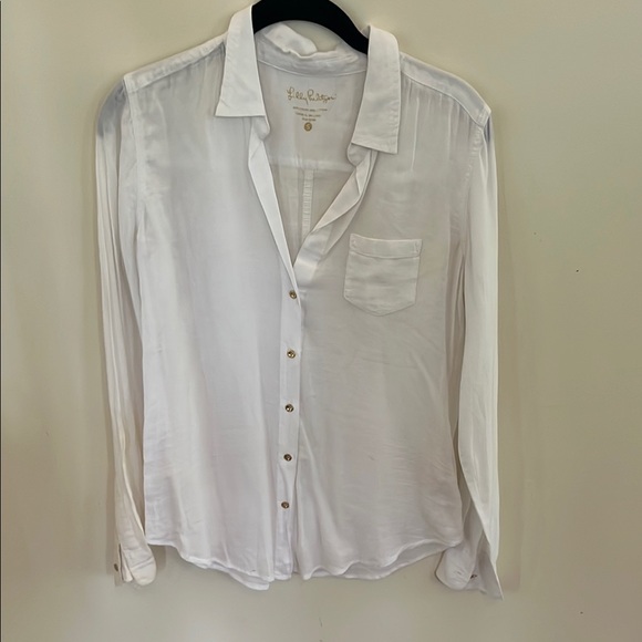Lilly Pulitzer Tops - Lilly Pulitzer Lightweight White Button-Up Shirt